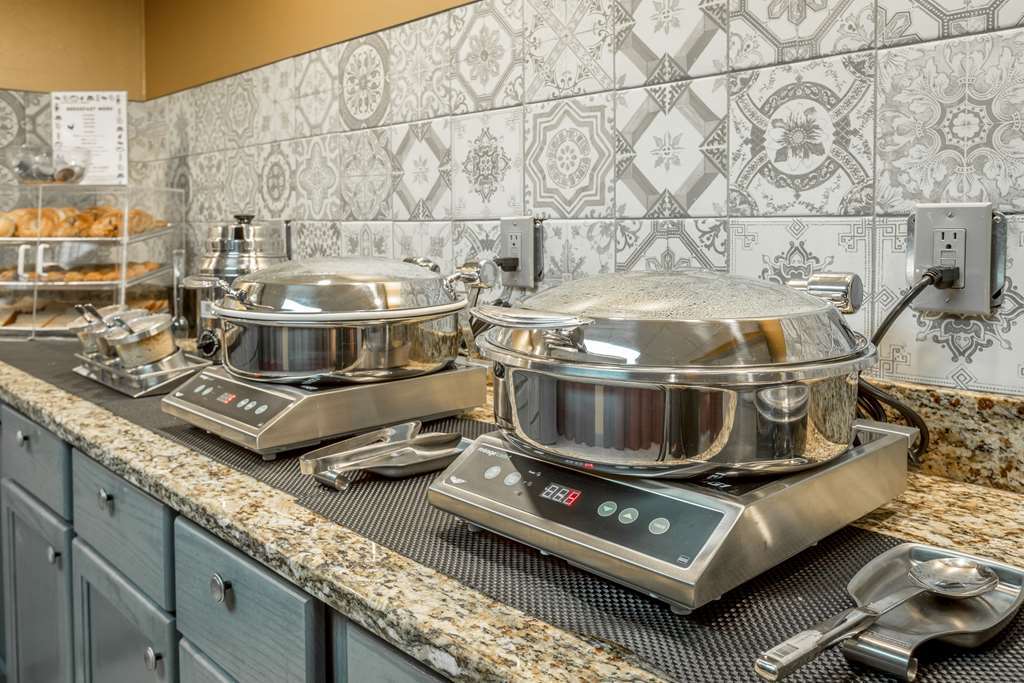 Hotel District 3 Hotel, Ascend Collection 3*
