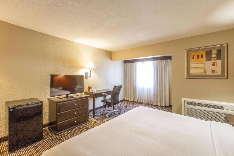 District 3 Hotel, Ascend Collection Hotel 3*
